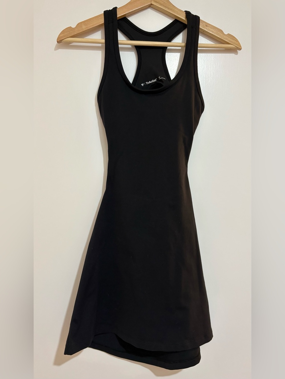 Aritzia TNA TnAction Surpass Sports Dress Black Size XS Built In Shelf Bra